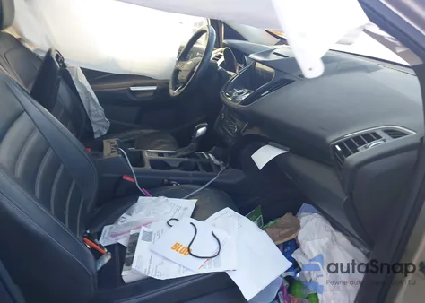 2018 Ford Escape Titanium z USA, uszkodzony, nr VIN 1FMCU9J9XJUC62343